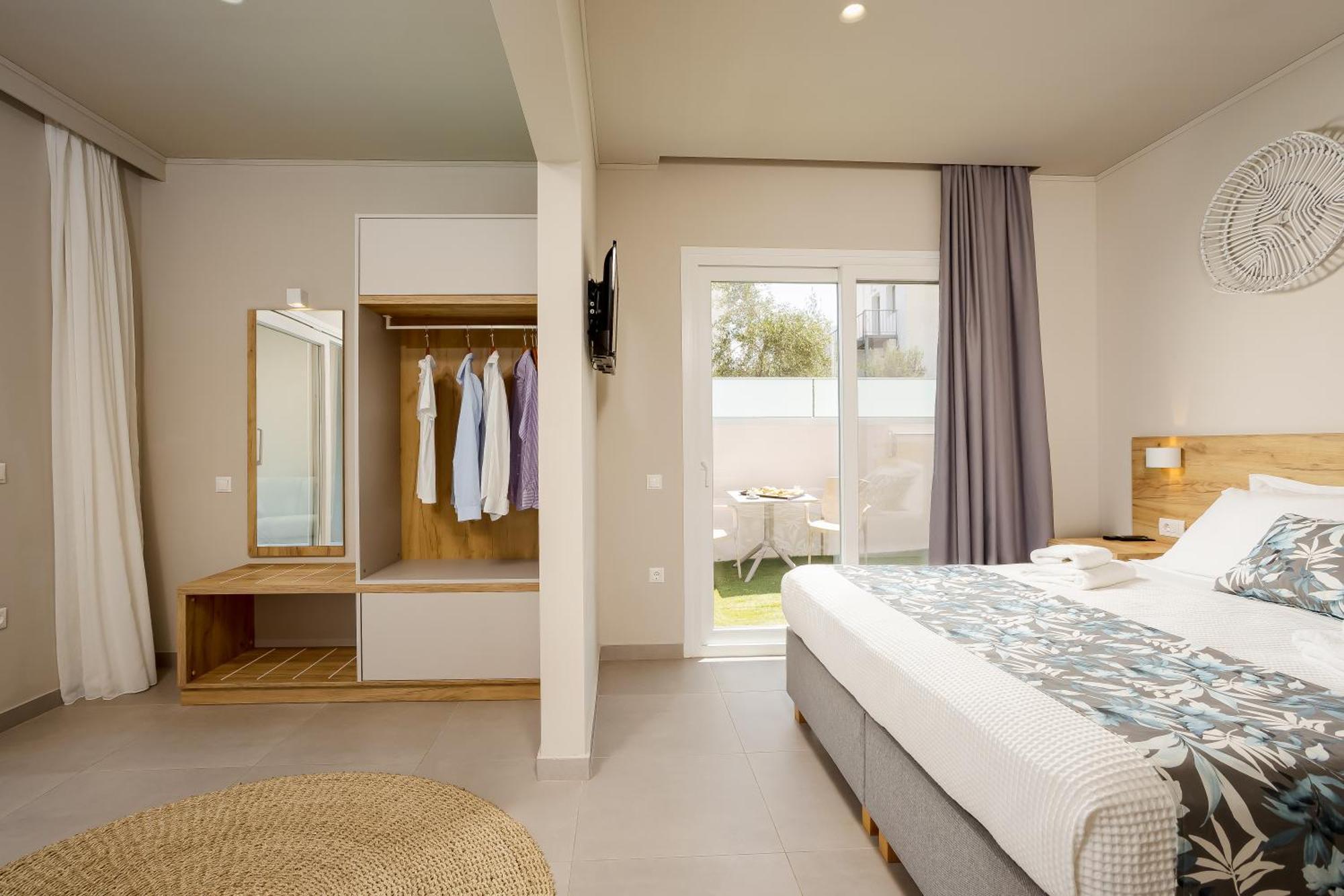 Sarpidon Suites Agia Marina Exterior foto